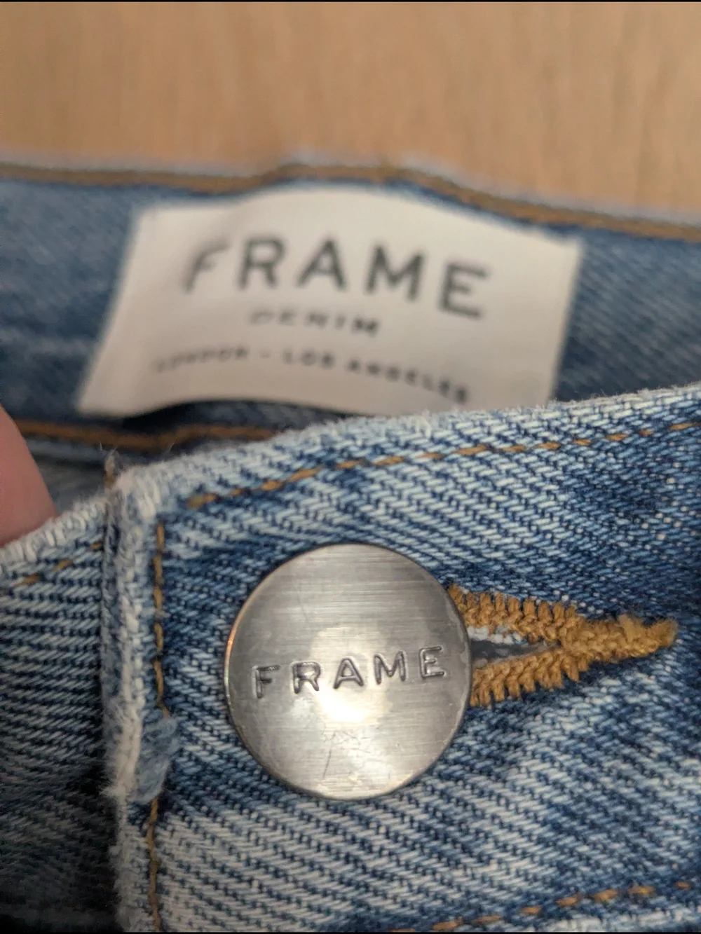 Frame Le Stevie Crop Jean in Deane - Size 23 - Picture 8 of 13